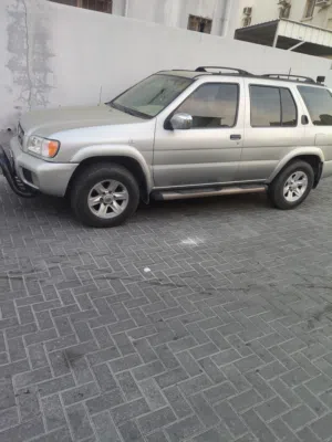 نيسان بتفندر موديل 2002