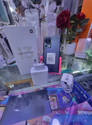 Xiaomi 13 Lite 256 GB in Zarqa