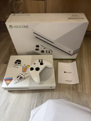 BOXED] Xbox One S 1TB + Wireless Controller - Excellent Condition