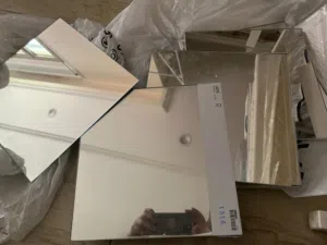 مرايا تلزق على الحائط باأشكال هندسيه