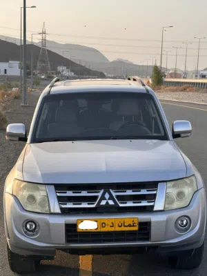 Used Mitsubishi Pajero in Al Dakhiliya