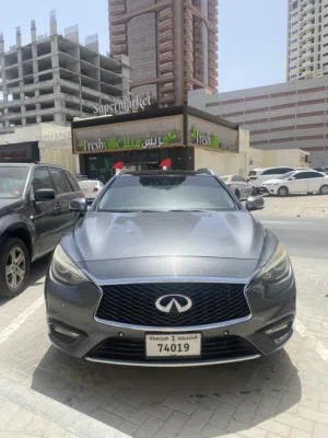 للبيع Infiniti QX30 موديل 2019 السيارة بحالة ممتازة ونظيفة جداً الممشى: 85,504 كم وارد امريكا
