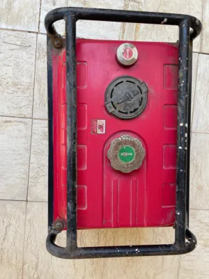 مولدة كهربائية نوع هوندا ياباني مستعمل استطاعة 2800 واط