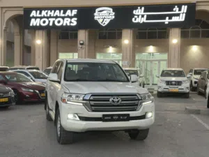 Used Toyota Land Cruiser in Muscat