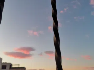 شقه حديثه  مميزه اطلاله خيال فرصه لا تعوض من الهدود والاستقلاليه للبيع التفاصيل واتس
