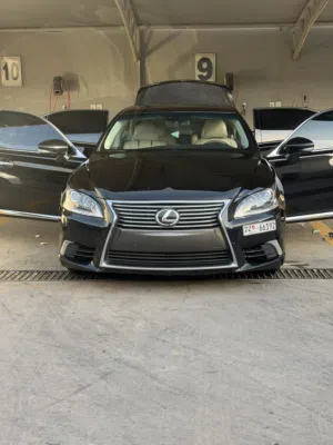 Used Lexus LS in Sharjah