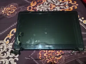 شاشة لابتوب