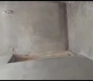 100 m2 5 Bedrooms Townhouse for Sale in Al Hudaydah Other