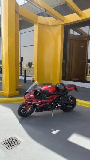 BMW S1000RR كلين اديشن
