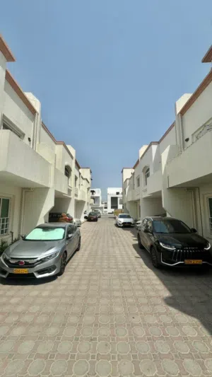 Villa for Rent in Compound – Al Khoudh, Hay Al Kawthar/فيلا للايجار في مجمع سكني في الخوض حي الكوثر