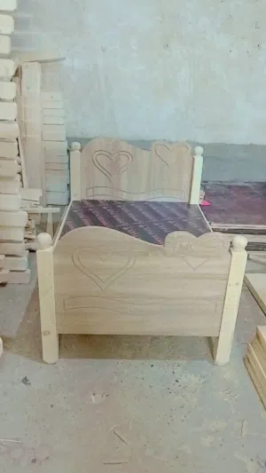 سرير نوم خشب