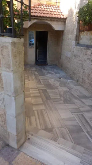 130 m2 3 Bedrooms Apartments for Sale in Amman Daheit Al-Haj Hassan