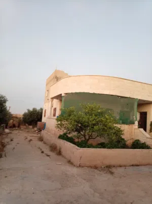 300 m2 5 Bedrooms Townhouse for Sale in Irbid Huwwarah