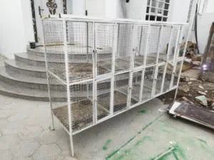 للبيع قفصين الرجاء قرأت التفاصيل .... محكر صنع من الحديد القوي وقفص صنع من الحديد