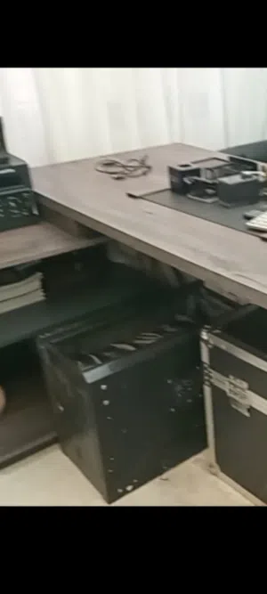 مكتب مدير للبيع