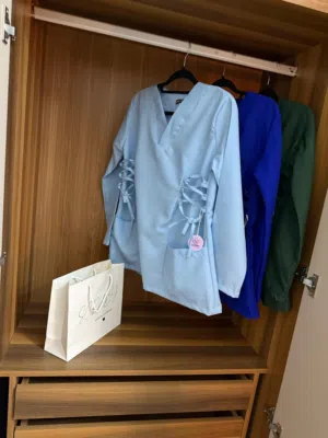 ينفورم طبي  بتصميم مميز وعصري  القماشة برلنتون