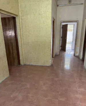 دار مقابيل ملعب المعقل لايجار يصلح سكني وتجاري