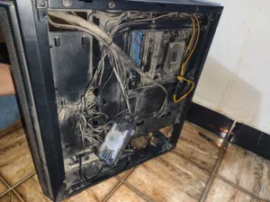 pc العاب متوسط الفئه يشغل جميع الالعاب وممتاز للدراسه والبرمجه والموتناج المتوسطه الموفصات في الوصف