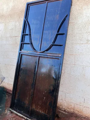باب اسطبل حديد