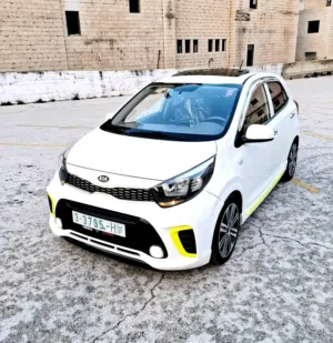 كيا بيكانتو 2018 GT Line فتحة سقف