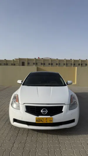 نيسان التيما كوبيه 2010 بالكامل دهان جديد، مرخصة، مواصفات خليجية، أوتوماتيك