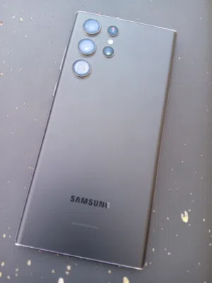 Samsung Galaxy S22 Ultra 256 GB in Basra