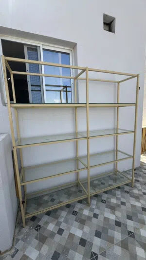 رف عرض منتجات للبيع  Product Display Shelf for Sale