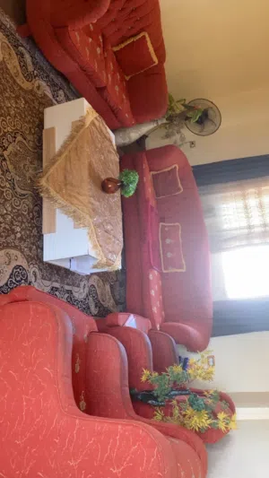 كنب للبيع بحاله جيده