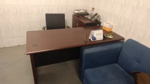 مكتب للبيع