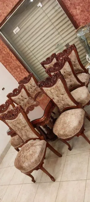 عرض التخفيض على مكونة من صفرة طاولة وكراسي عدد 6 كراسي