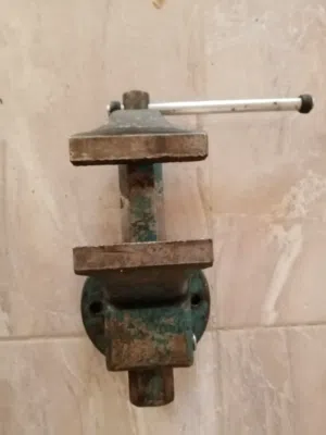 ملزمه صناعي مستعمله للبيع