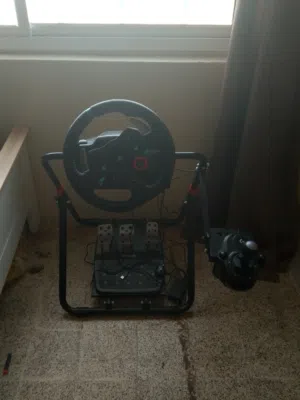 Logitech g29 gaming steering wheel