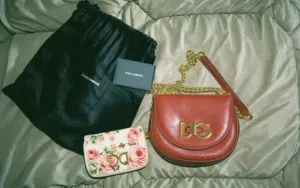 شنطة ومحفظة من Dolce & Gabbana