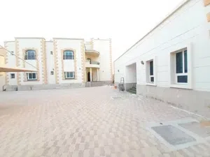 للبيع مجمع سكني استثماري بعائد قوي – مدينة خليفة أبوظبي
