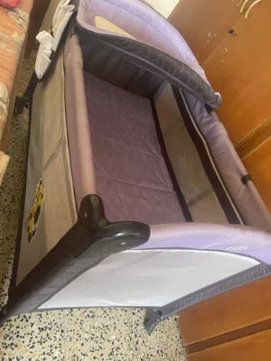 سرير اطفال