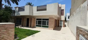 200 m2 5 Bedrooms Townhouse for Rent in Baghdad Hettin