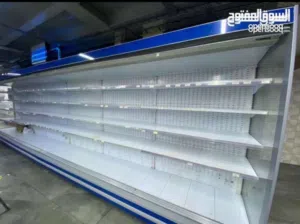 ثلاجة عرض ايطالي استخدام خفيف بحالة الجديد بسعر مميز