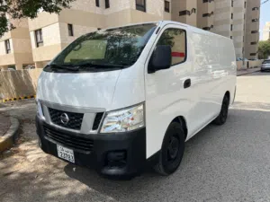 للبيع باص نيسان اورفان مقفل