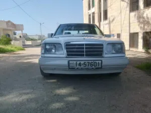 مرسيدس بنز E200 ( بطه ) بس مو اي بطه سياره بوضع الشركه موديل 1994 اصلي  استخدام شخصي مالك واحد فقط