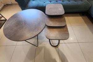 للبيع طاولات