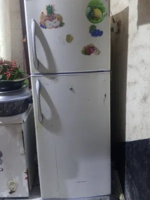 ثلاجه للبيع