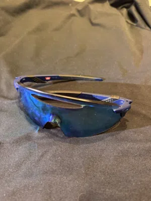 نظارات Oakley الرياضية