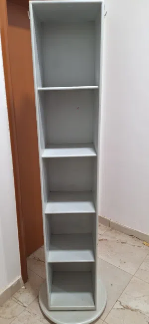 مرآة دورانية بأرفف