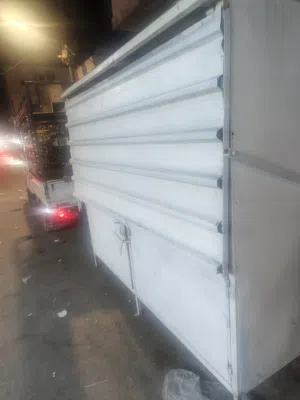 كشك بفتح من الجهتين يصلح لعدة اعمال