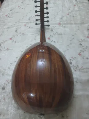 عود احترافى خامات ممتازه صوت اصيل