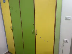 خزانه لآنية تفصيل مع حرف زان