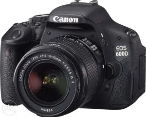 كاميرا كانون 600D للإيجار اليومي