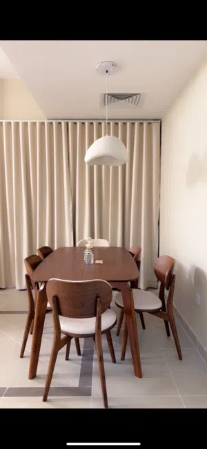 طاولة طعام لون بني و بيج Brown Beige Dining Table