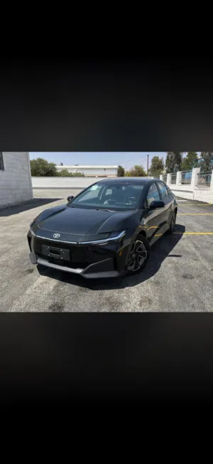 TOYOTA BZ3X زيرو 2024 3 جيد