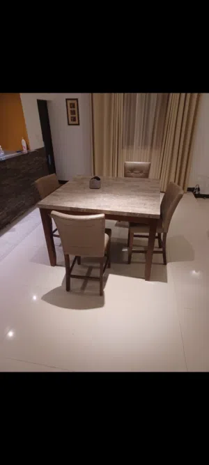 للبيع طاولة رخام بلجيكي